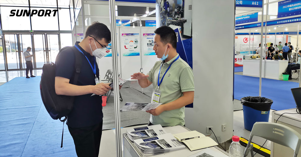 长沙尊龙抖圈官网智能参加新材料展会 为客户提供个性化自动化设备