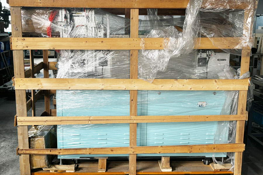 长沙尊龙抖圈官网智能自动热压设备发货，助力客户高效生产